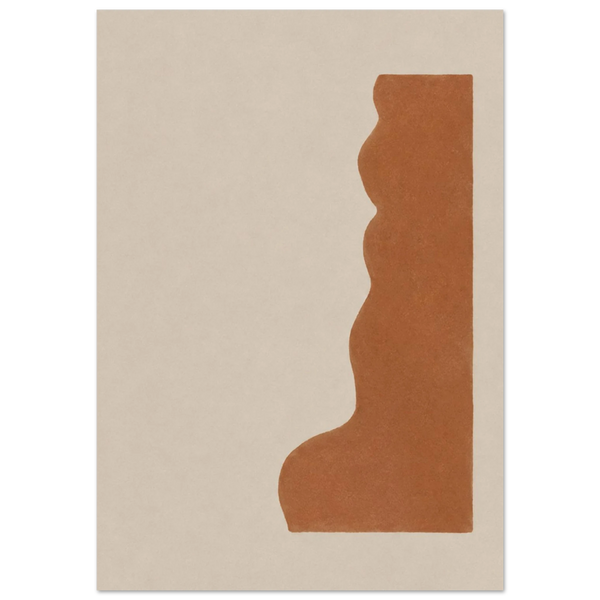 Abstrakter Japandi Kunstdruck – organische Terrakotta-Form mit gewellter Silhouette, wie eine Stele oder Felswand, auf cremefarbenem Hintergrund, warme Wanddeko